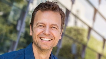 Besser echt - Dr. Tobias Kresse ist Geschäftsführer Innovation bei Kurz Scribos und verantwortet die Bereiche Marketing, Forschung & Entwicklung, IT, Kundenprojektmanagement und Geschäftsentwicklung - Quelle: Kurz Scribos