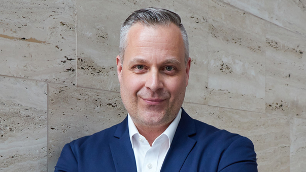 Neuer Vorstand der Reisebank verantwortet u.a. das Marketing - Torsten Krieger wird neues Vorstandsmitglied der Reisebank - Quelle: Reisebank AG/Tomislav Brekalo