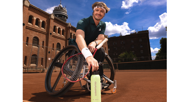 Paralympics-Sportler Langmann wird Markenbotschafter von Waterdrop - Waterdrop kooperiert mit Para-Athlet Nico Langmann: Die neue Partnerschaft soll Inklusion im Leistungssport stärken und dem Para Tennis mehr Sichtbarkeit geben – Quelle: Waterdrop
