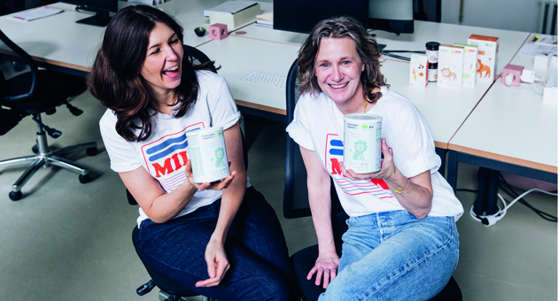 Kunden verändern sich ständig – und das sollten Marken auch - Löwenzahn Organics: Alice Mrongovius (l.) und Liz Sauer Williamson (r.) entwickeln und produzieren seit 2016 Bio-Produkte, die die Ernährung von Müttern und Babys in den ersten 1.000 Tagen unterstützen - Quelle: Cherie Birkner, Löwenzahn Organics