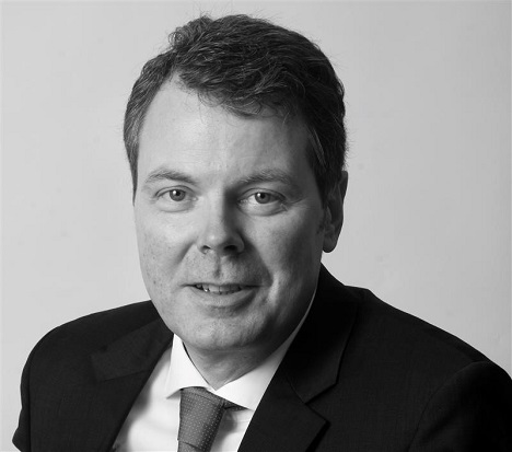 Strategieberatung von Joschka Fischer mit neuem Partner -