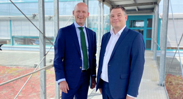 Ex-Klosterfrau-Geschäftsführer wird CEO von Ofa Bamberg - Stephan Börner (l.) tritt ab Juli 2025 als CEO in die Geschäftsführung von Ofa Bamberg ein und führt das Unternehmen gemeinsam mit Dr. Fabian Bohnen (r.) als COO - Quelle: Ofa Bamberg