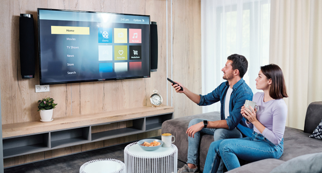 Smart TVs verändern die Mediennutzung - und eröffnen Potenziale fürs Marketing - Quelle: Pressmaster/Adobe Stock