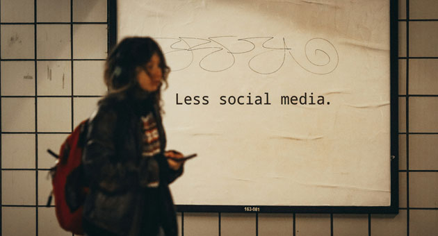 Mehrheit der Jugendlichen will Social-Media-Verbot - Quelle: Jon Tyson/Unsplash