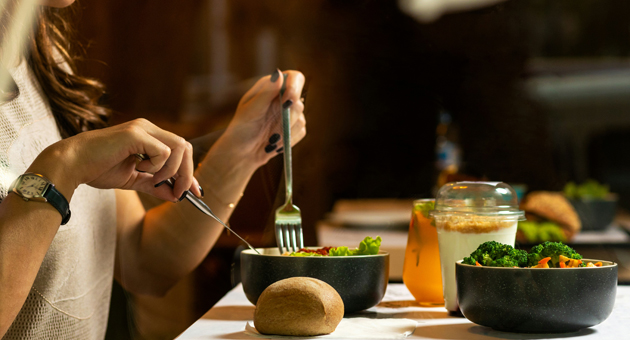 Gen Z kocht selbst und setzt auf Protein - Quelle: Farhad Ibrahimzade/Unsplash