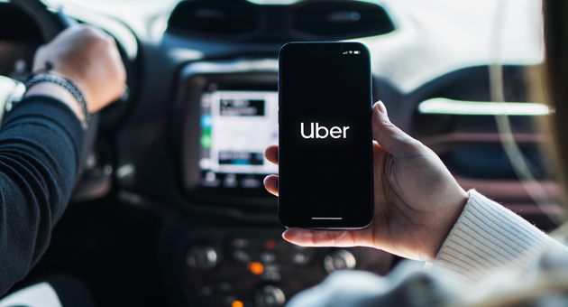 Uber vermarktet Werbeflächen jetzt auch in Deutschland - Die Mobilitätsplattform Uber weitet den Verkauf von Werbeflächen auf Deutschland aus und startet ein Advertising-Team in Berlin – Foto: Diego/Adobe Stock