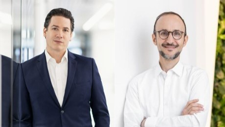 Vorstandswechsel bei Henkel - Wolfgang König (l.) übernahm als Executive Vice President bei Henkel auch den Bereich Laundry & Home Care von Bruno Piacenza (r.) - Quelle Henkel